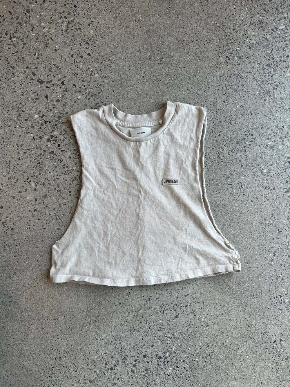 Joah Brown Women’s S/M Cream Sleeveless Cropped Muscle Tank Top Logo Patch
